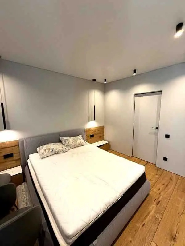 Фото Продаю 2-комнатную квартиру, 57 кв. м, Университетская ул. (Карла Маркса)  Ирпень, цена: 142000 USD, код 8347