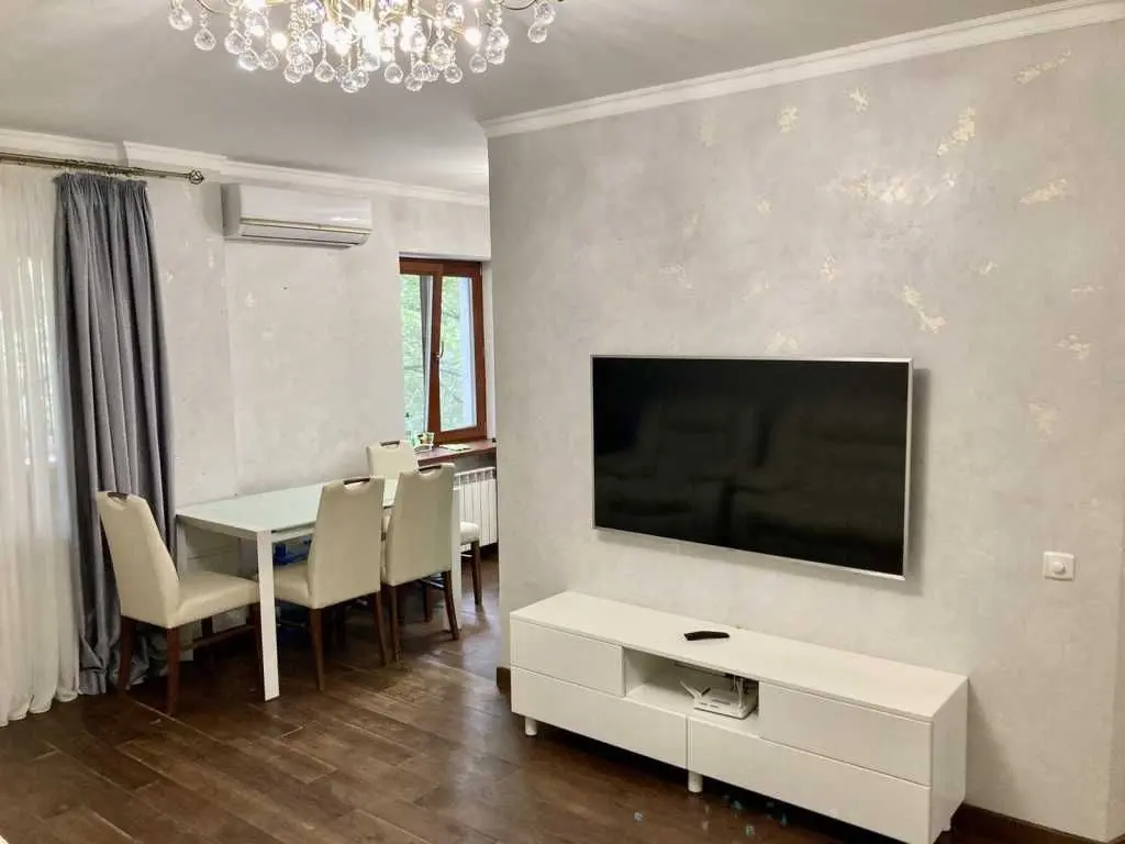 Фото Selling a 2-room apartment, 45 sq.m., Borysa Zhytkova Street 3 Kyiv, price: 95000 USD, code 8351