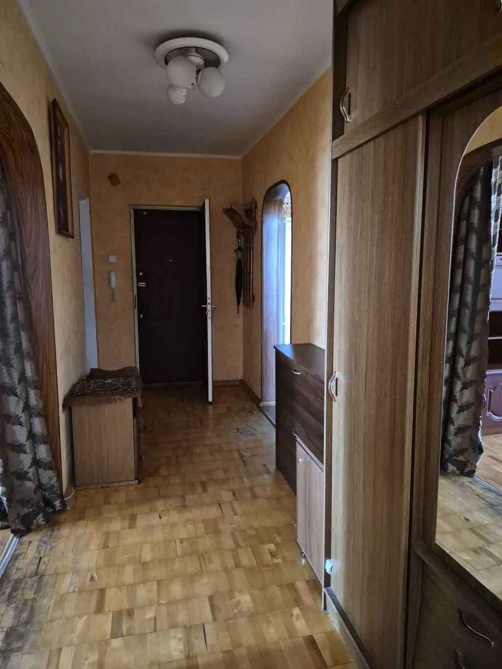 Фото Снять 3-комнатную квартиру, Киев в долгосрочную аренду, цена: 14000 UAH, код 8352