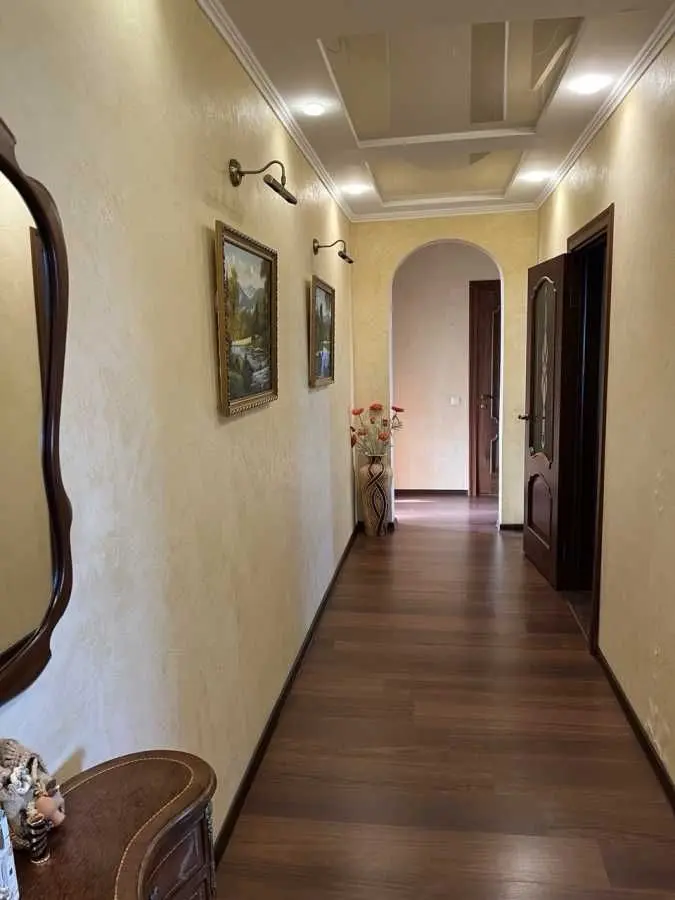 Фото Selling a 3-room apartment, 95.4 sq.m., Nauky Avenue  Kyiv, price: 120000 USD, code 8353