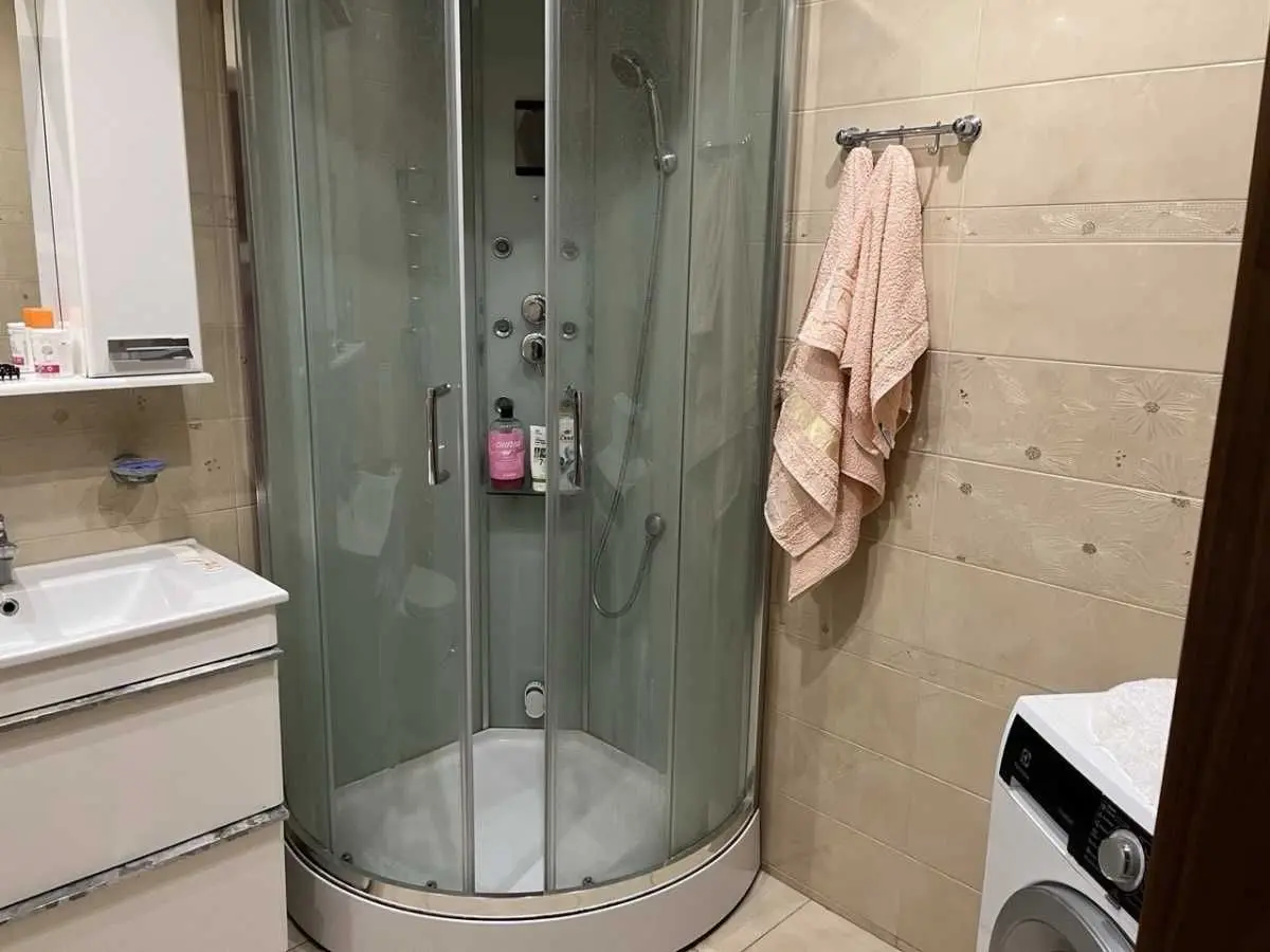 Фото Selling a 3-room apartment, 95.4 sq.m., Nauky Avenue  Kyiv, price: 120000 USD, code 8353