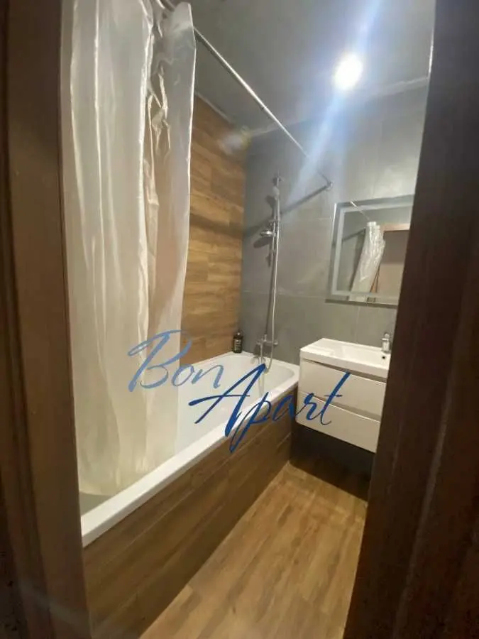 Фото Продаю 1 кімнатну квартиру, 48.24 кв. м, Коноплянська вул.  Київ, ціна: 75000 USD, код 8354
