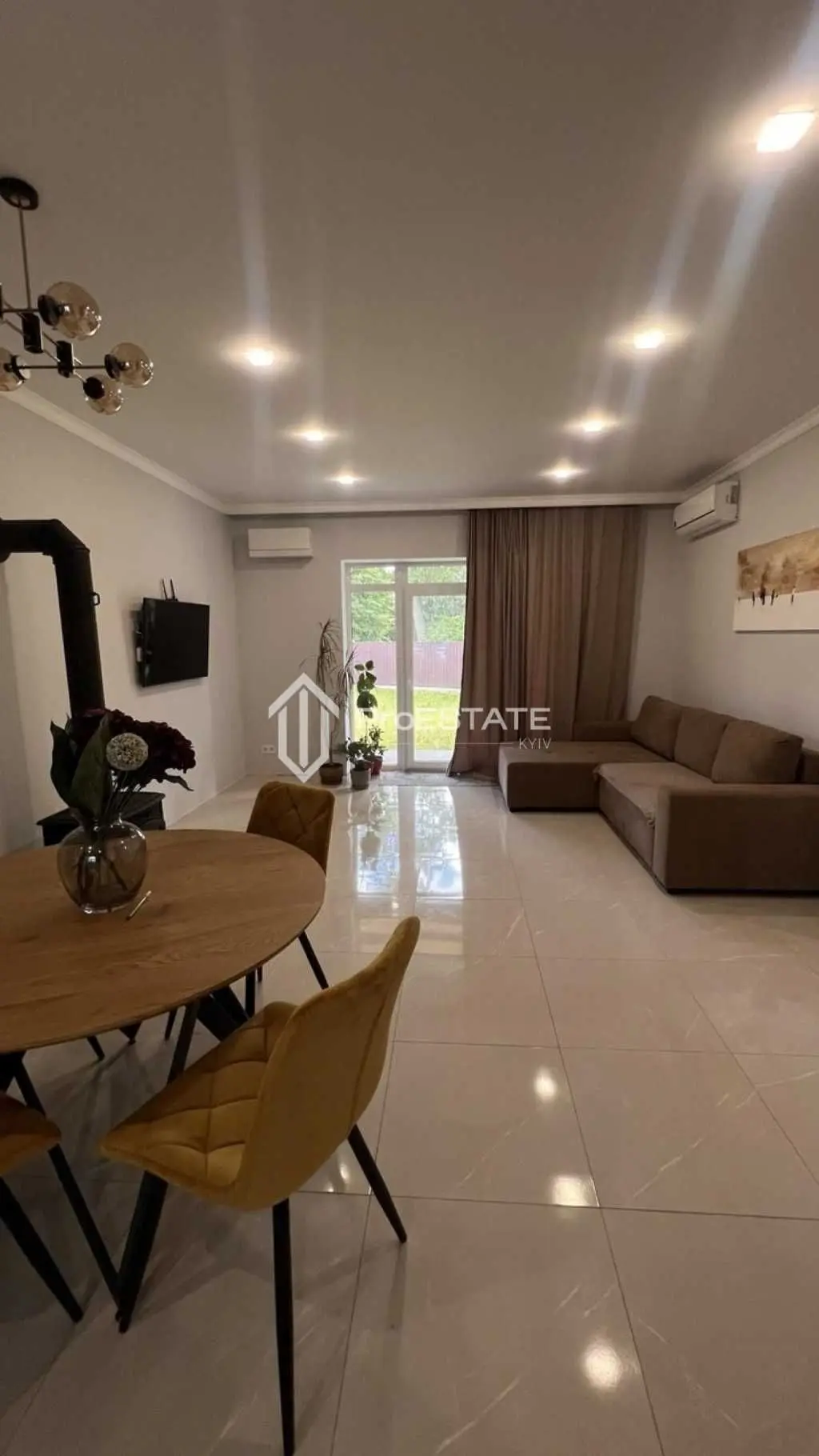Фото Продаю будинок, 96.2 кв. м, Юності вул.  Гнідин, ціна: 169000 USD, код 8359