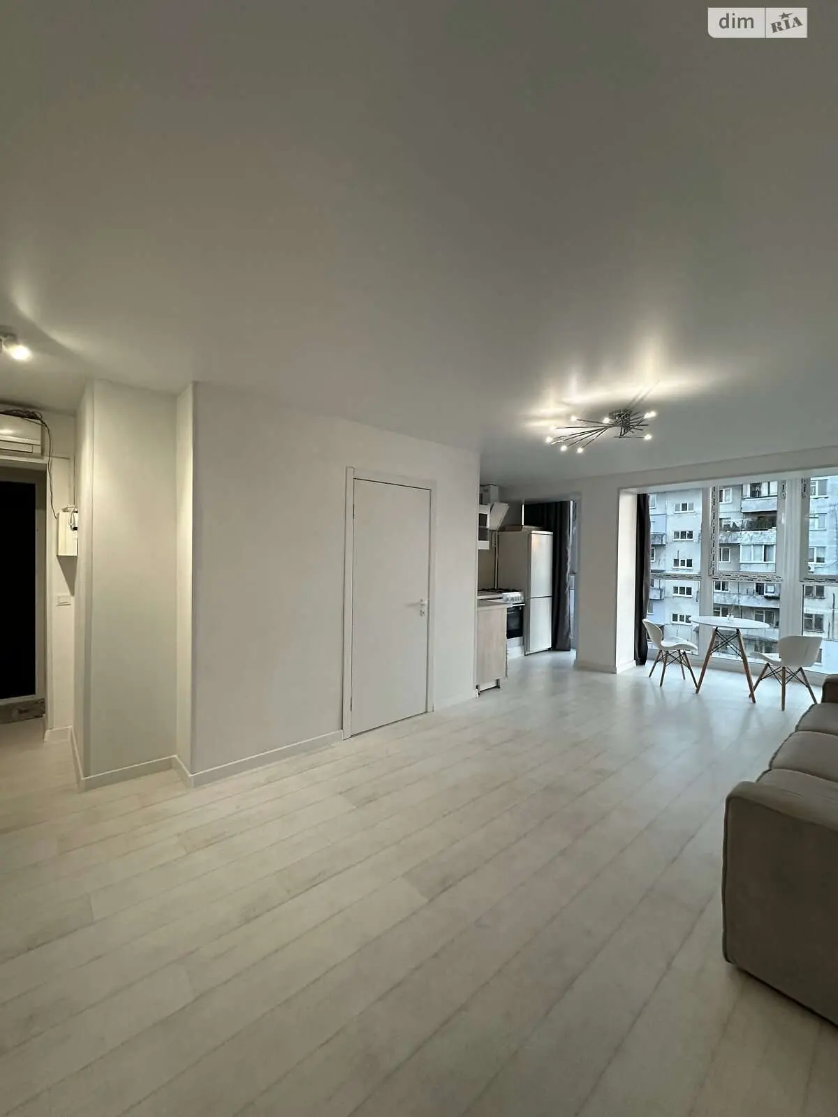 Фото Продаю 1 кімнатну квартиру, 30 кв. м, Амвросія Бучми вул. 6в Київ, ціна: 45000 $, код 8363