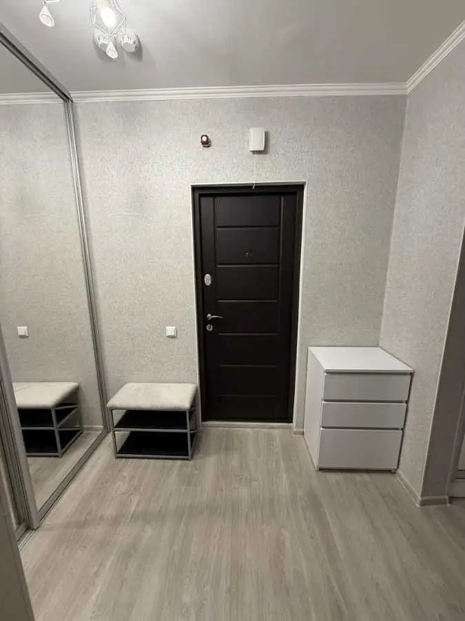 Фото Зняти 1 кімнатну квартиру, Софії Русової вул.  Київ в довгострокову оренду, ціна: 18000 UAH, код 8368