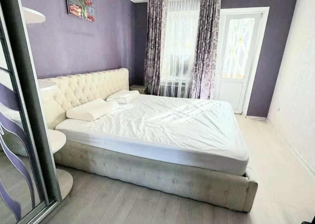 Фото Зняти 2 кімнатну квартиру, Кирилівська вул. (Фрунзе) 172 Київ в довгострокову оренду, ціна: 18000 UAH, код 8370