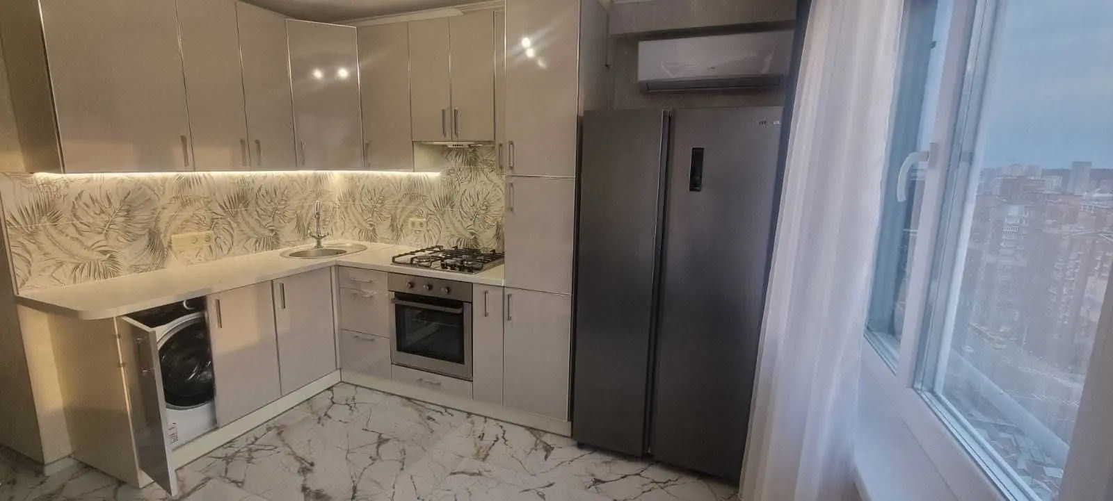 Фото Rent a 1-room apartment, Velyka Vasylkivska Street 124а Kyiv for long-term rent, price: 22500 UAH, code 8372