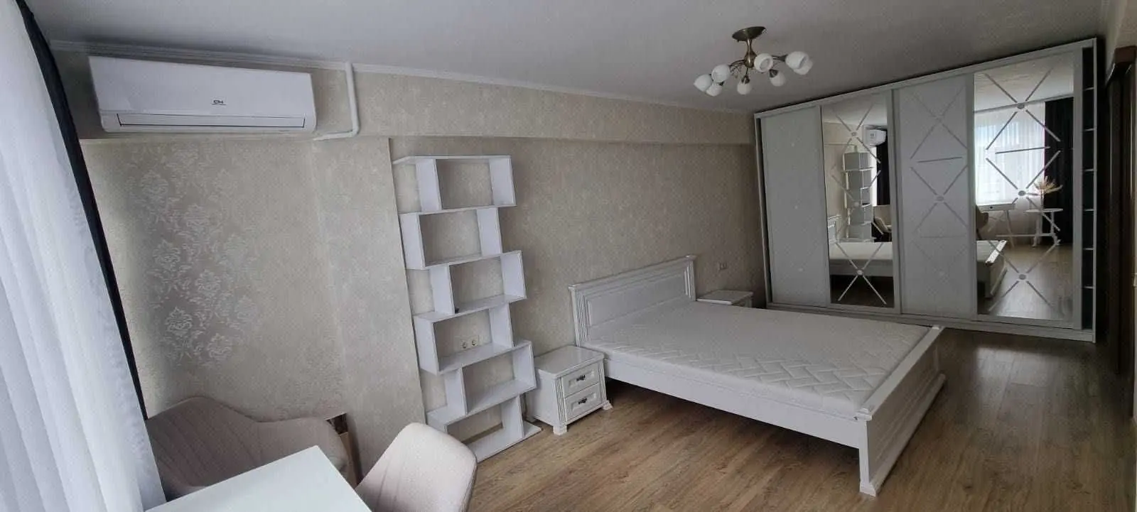 Фото Rent a 1-room apartment, Velyka Vasylkivska Street 124а Kyiv for long-term rent, price: 22500 UAH, code 8372