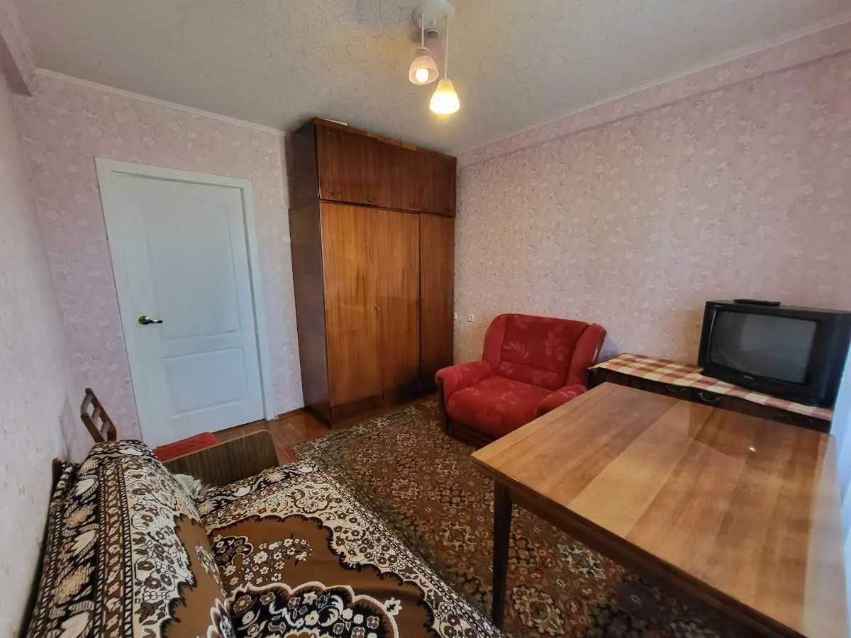 Фото Зняти 2 кімнатну квартиру, Березнева вул.  Київ в довгострокову оренду, ціна: 13500 UAH, код 8374