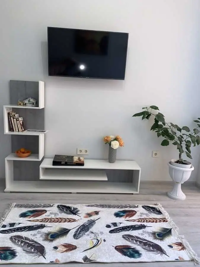 Фото Rent a 1-room apartment, Kvitkova Street 1 Odesa for long-term rent, price: 10000 UAH, code 8403