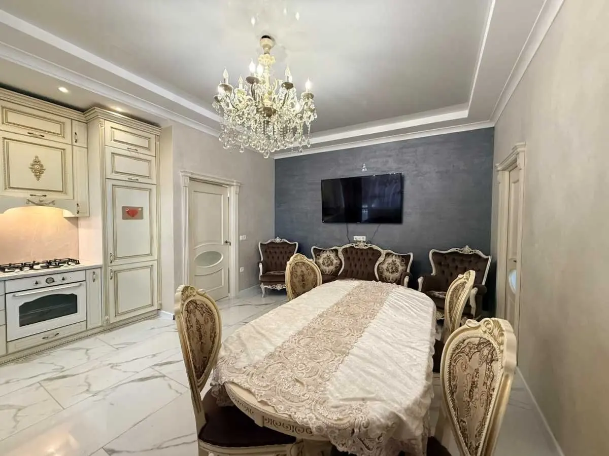 Фото Продаю 3 кімнатну квартиру, 75 кв. м, Свалява, ціна: 132989 USD, код 8409