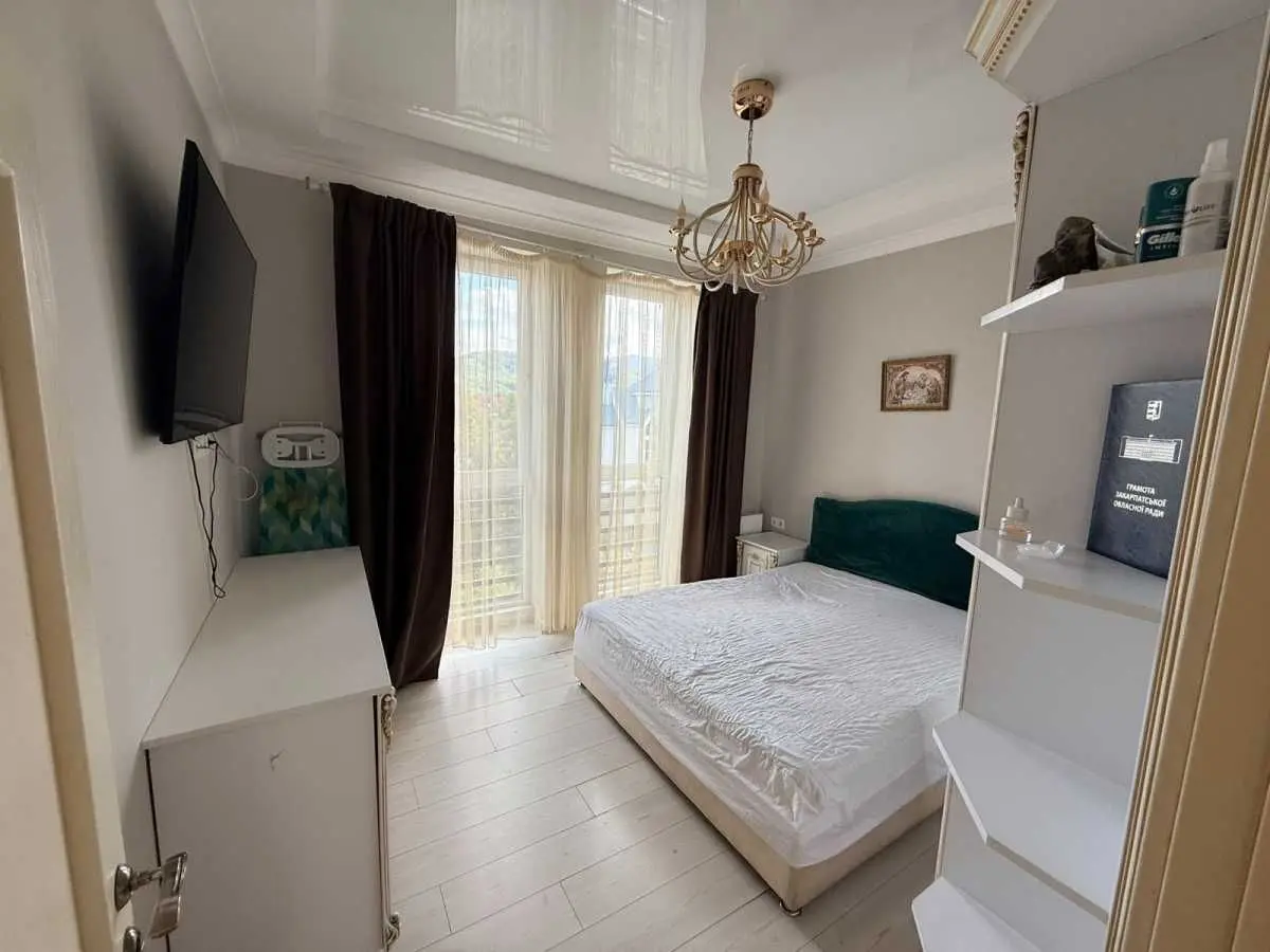Фото Продаю 3 кімнатну квартиру, 75 кв. м, Свалява, ціна: 132989 USD, код 8409