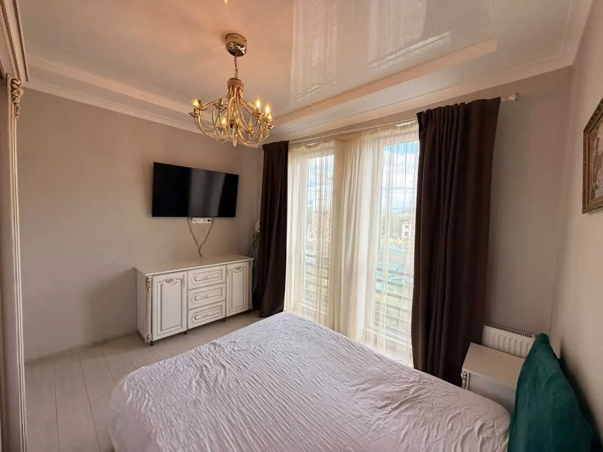 Фото Продаю 3 кімнатну квартиру, 75 кв. м, Свалява, ціна: 132989 USD, код 8409