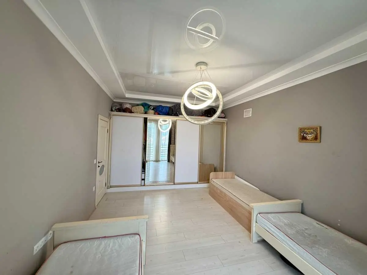 Фото Продаю 3 кімнатну квартиру, 75 кв. м, Свалява, ціна: 132989 USD, код 8409