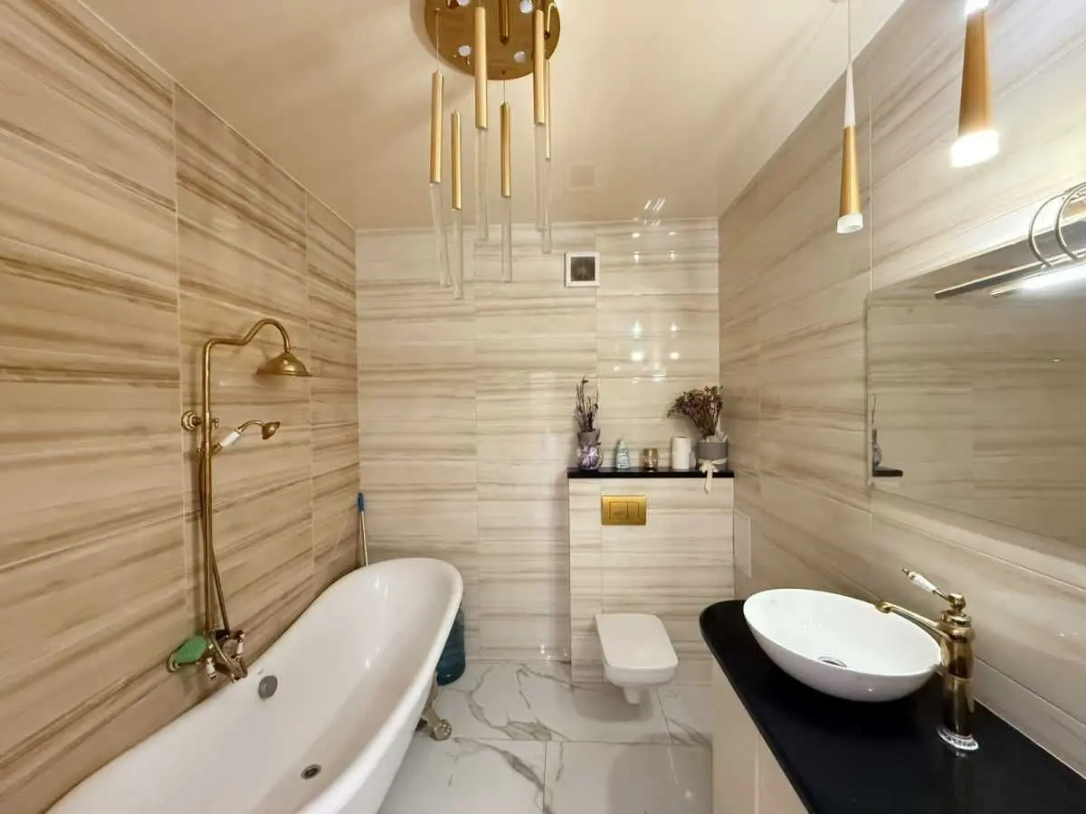 Фото Продаю 3 кімнатну квартиру, 75 кв. м, Свалява, ціна: 132989 USD, код 8409