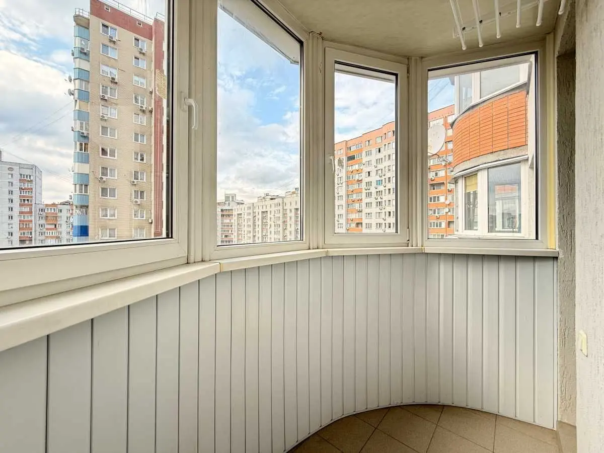 Фото Продаю 1 кімнатну квартиру, 40 кв. м, Феодосійський пров. 14 Київ, ціна: 73000 USD, код 8411
