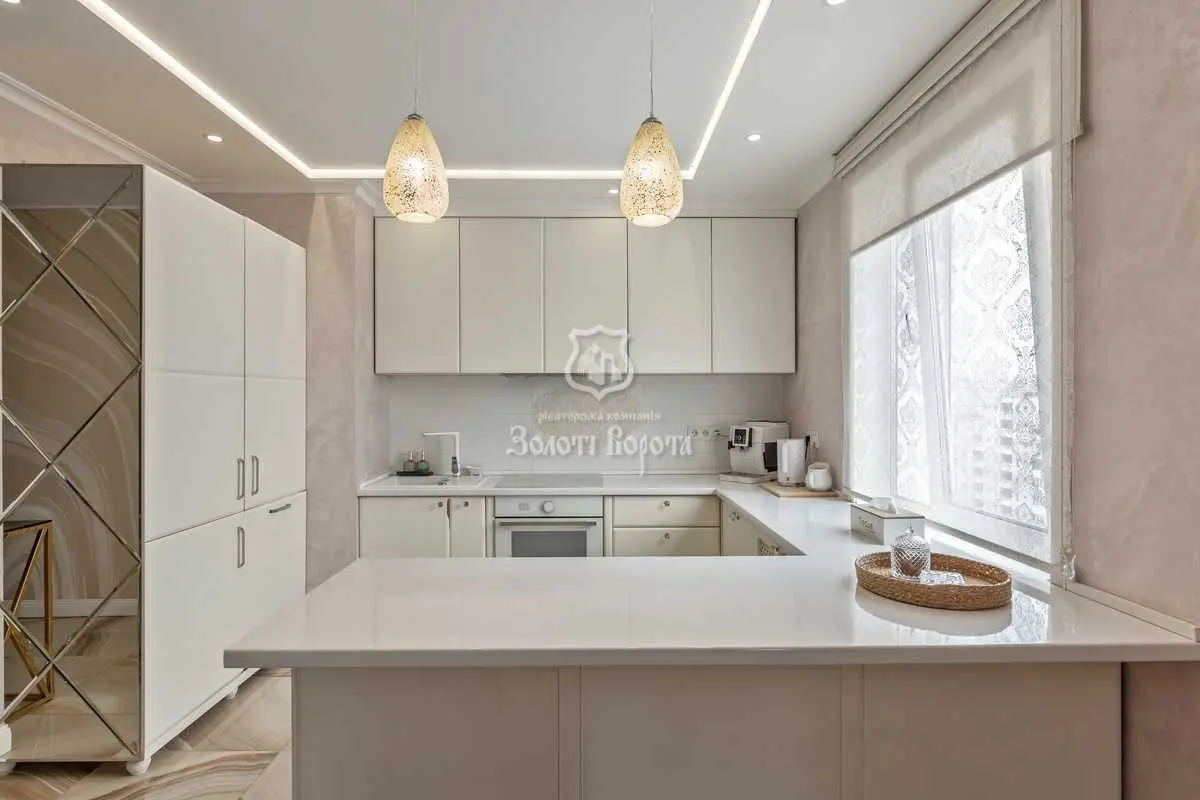 Фото Selling a 2-room apartment, 78.4 sq.m., Zdolbunivska Street 13 Kyiv, price: 130000 USD, code 8420