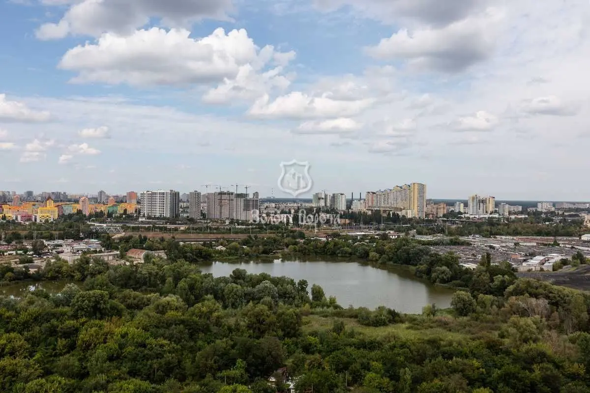Фото Selling a 2-room apartment, 78.4 sq.m., Zdolbunivska Street 13 Kyiv, price: 130000 USD, code 8420