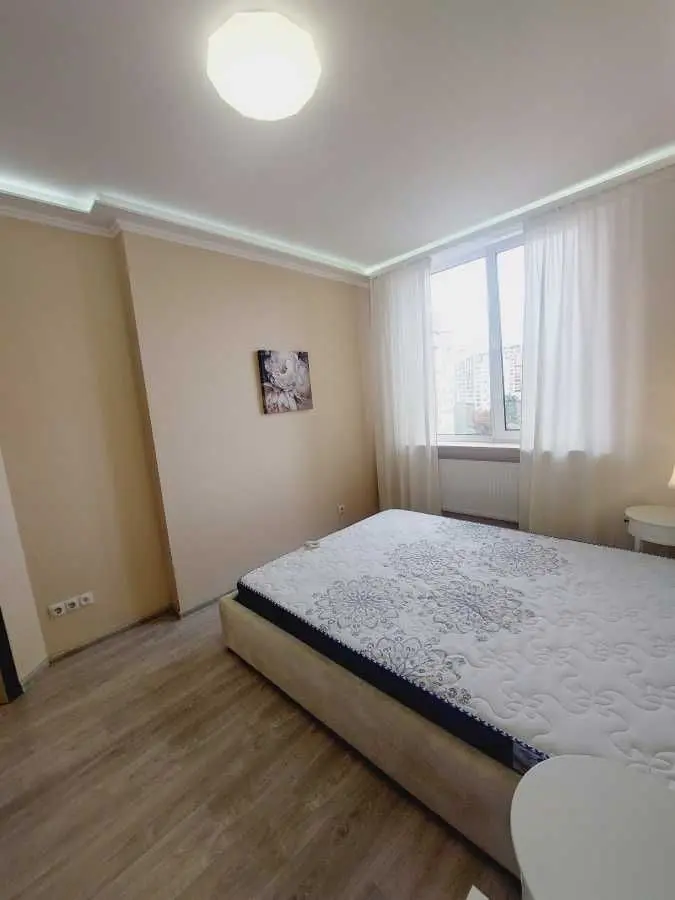 Фото Зняти 1 кімнатну квартиру, Лермонтова вул.  Київ в довгострокову оренду, ціна: 23000 UAH, код 8422