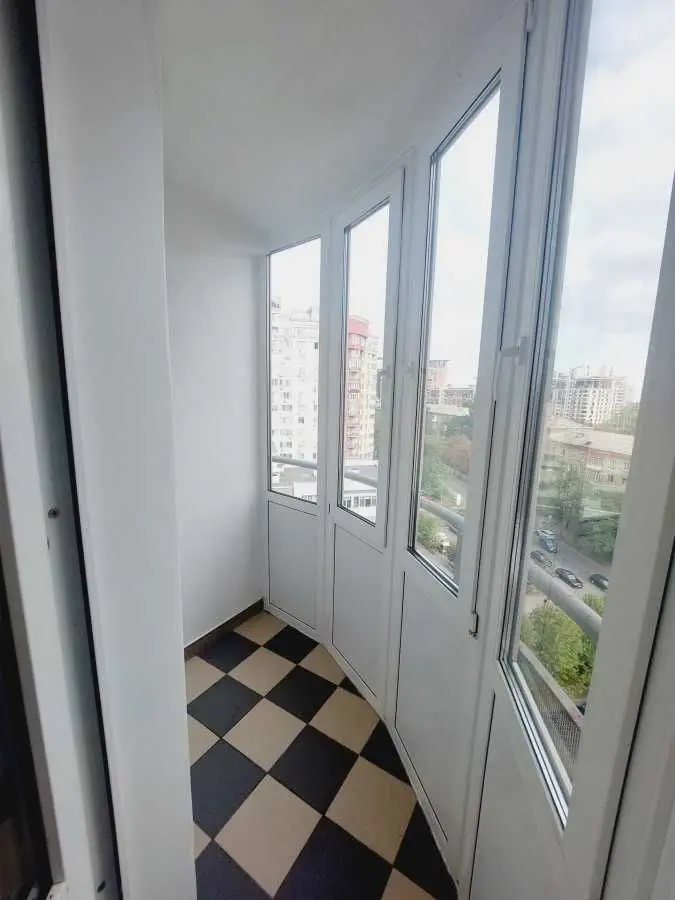 Фото Зняти 1 кімнатну квартиру, Лермонтова вул.  Київ в довгострокову оренду, ціна: 23000 UAH, код 8422