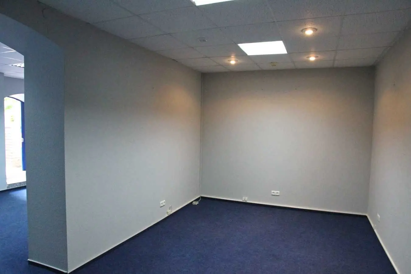 Фото Rent an office, Sichovykh Striltsiv Street (Artema Street) 58/2в Kyiv for long-term rent, price: 1100 USD, code 8429