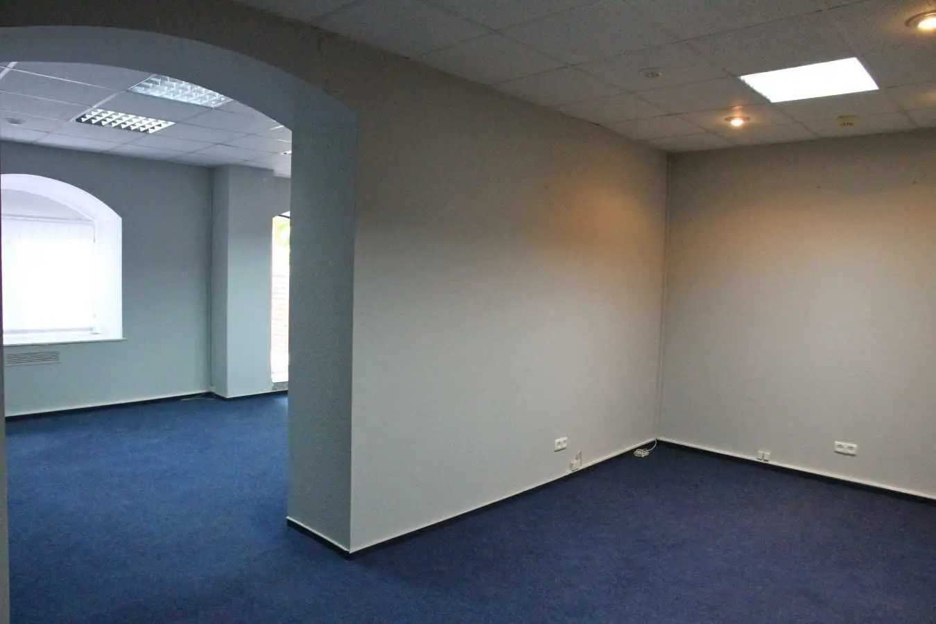 Фото Rent an office, Sichovykh Striltsiv Street (Artema Street) 58/2в Kyiv for long-term rent, price: 1100 USD, code 8429