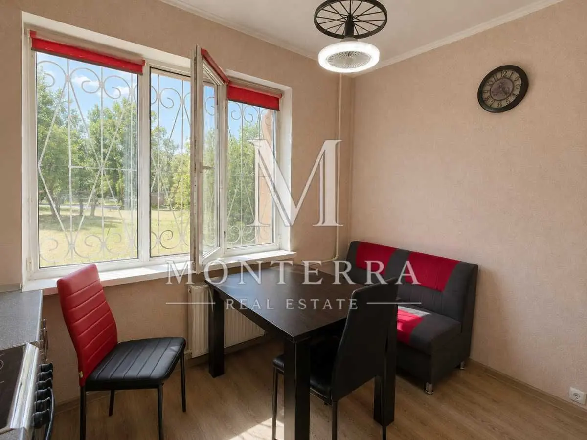 Фото Selling a 2-room apartment, 56 sq.m., Volodymyra Zhabotynskoho street (Muromska Street) 3б Kyiv, price: 73000 USD, code 8432