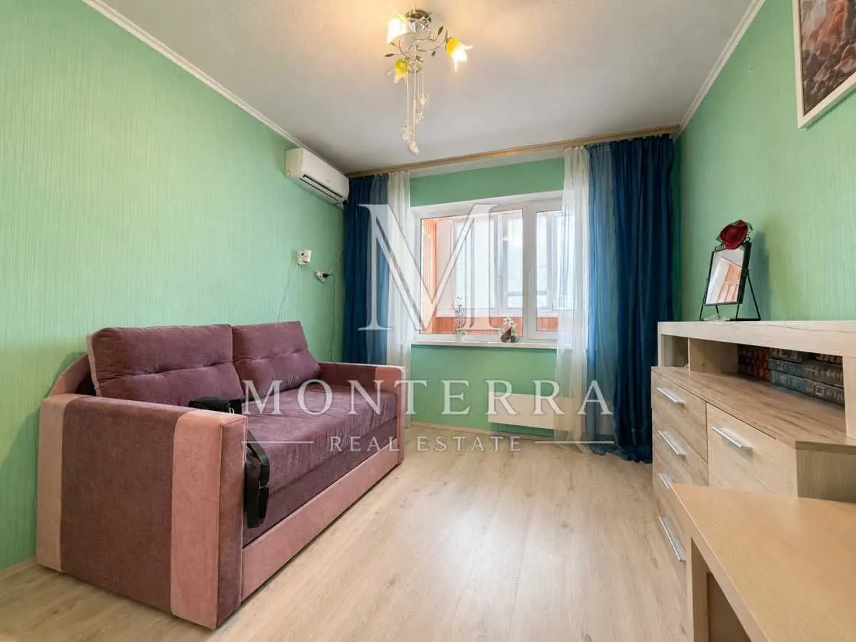 Фото Selling a 2-room apartment, 56 sq.m., Volodymyra Zhabotynskoho street (Muromska Street) 3б Kyiv, price: 73000 USD, code 8432