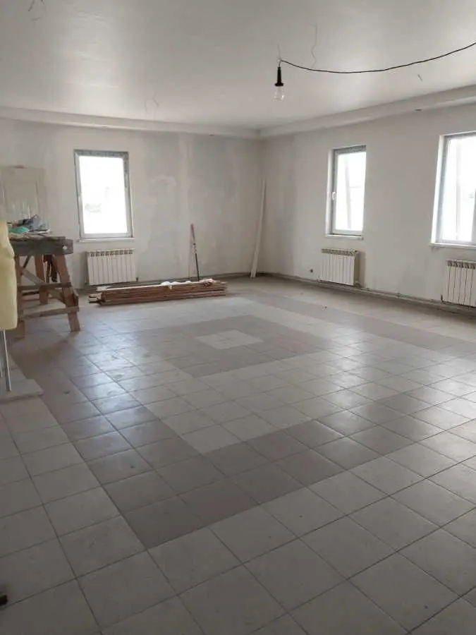 Фото Продаю офіс, 115.2 кв. м, Базарна вул.  Коростень, ціна: 30000 USD, код 8447