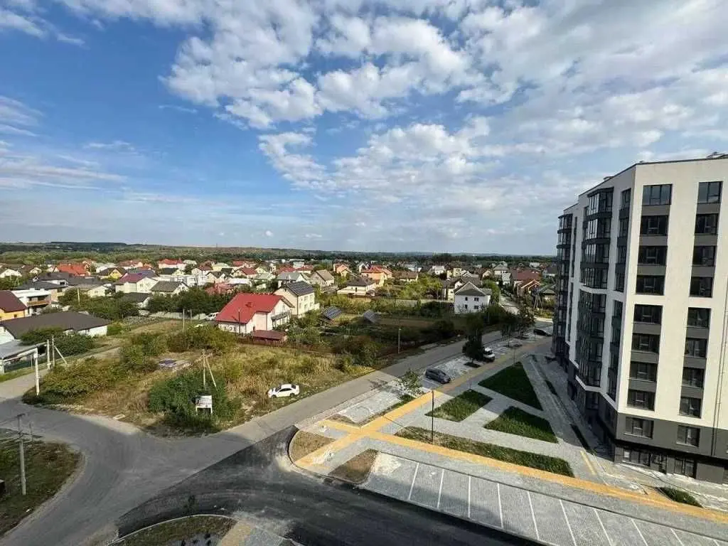 Фото Selling a 3-room apartment, 83.3 sq.m., Buhaia Street  Vovchynets, price: 93000 USD, code 8453