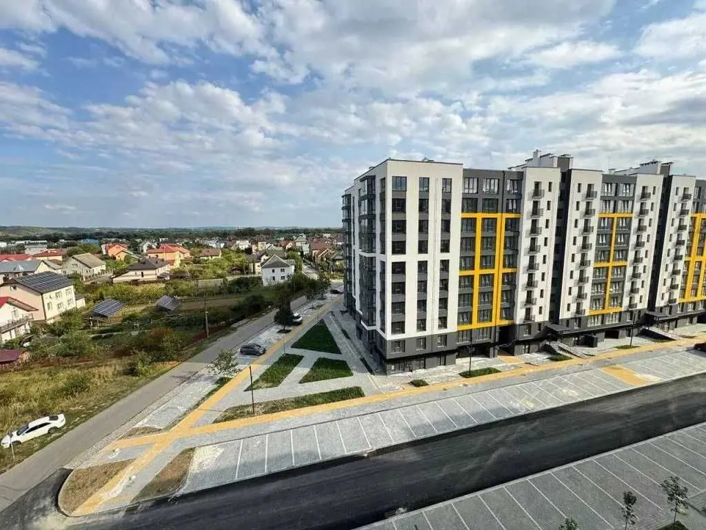 Фото Selling a 3-room apartment, 83.3 sq.m., Buhaia Street  Vovchynets, price: 93000 USD, code 8453