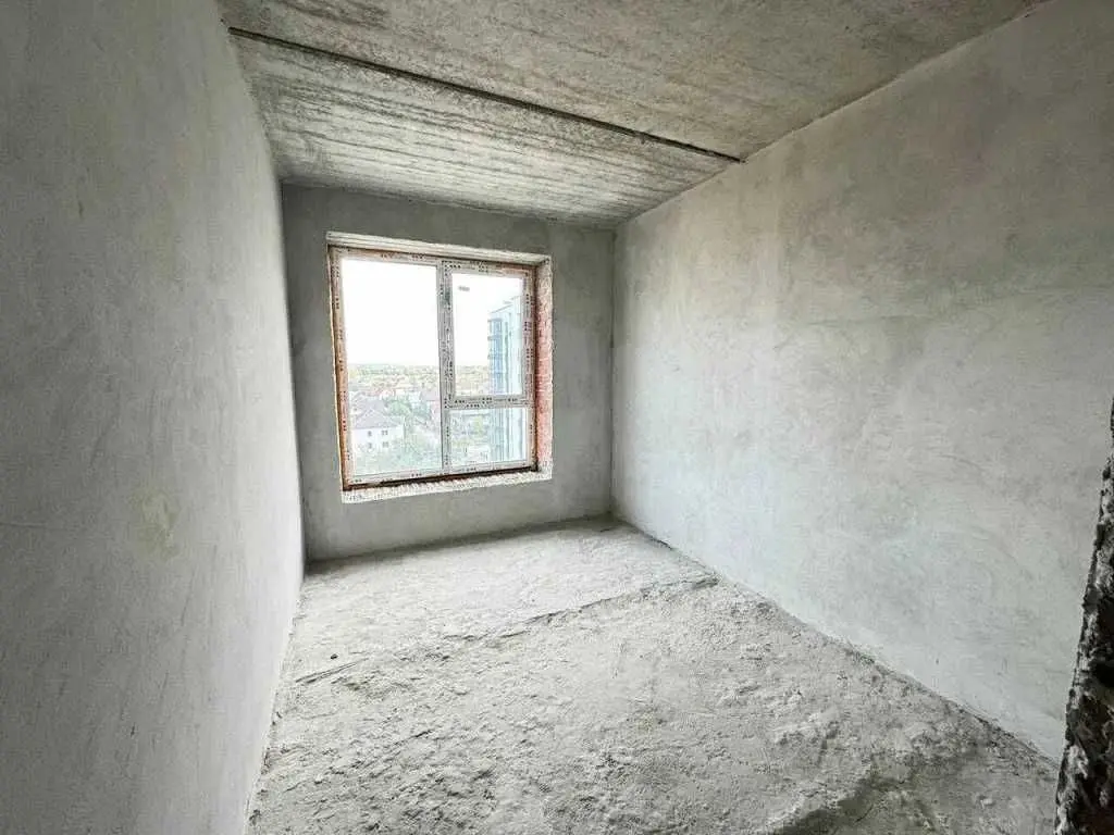 Фото Selling a 3-room apartment, 83.3 sq.m., Buhaia Street  Vovchynets, price: 93000 USD, code 8453