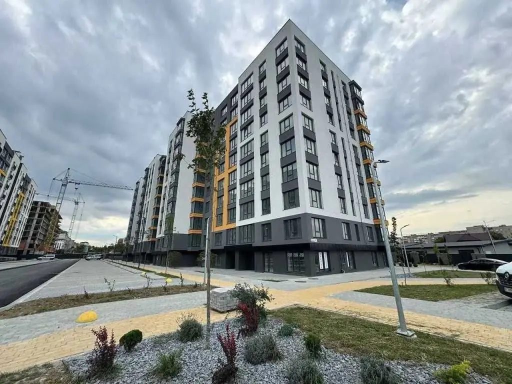 Фото Selling a 3-room apartment, 83.3 sq.m., Buhaia Street  Vovchynets, price: 93000 USD, code 8453