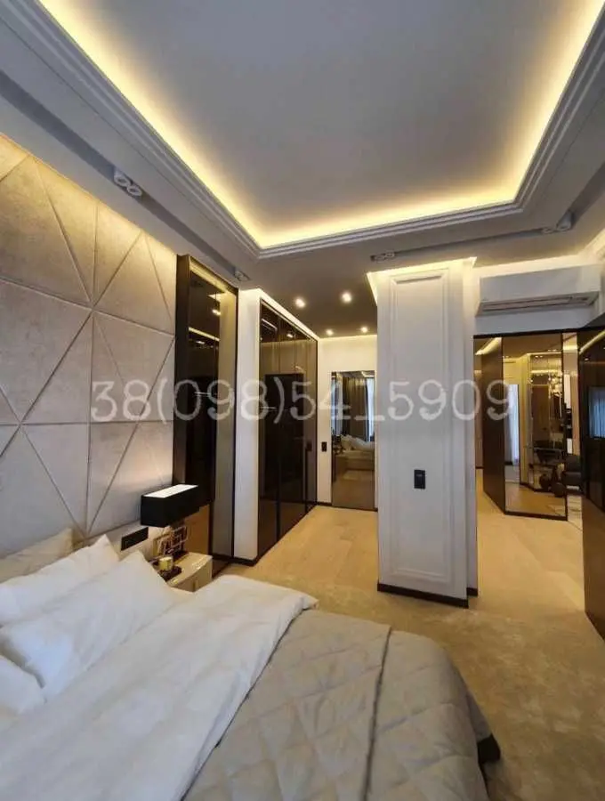 Фото Rent a 3-room apartment, John Paul II Street (Patrisa Lumumby Street) 6/1 Kyiv for long-term rent, price: 3500 USD, code 8457
