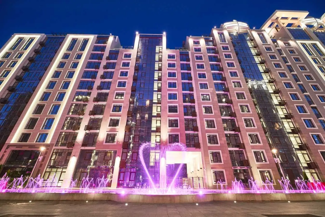 Фото Rent a 3-room apartment, John Paul II Street (Patrisa Lumumby Street) 6/1 Kyiv for long-term rent, price: 3500 USD, code 8457