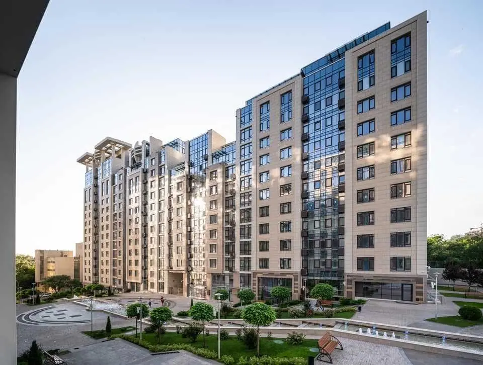 Фото Rent a 3-room apartment, John Paul II Street (Patrisa Lumumby Street) 6/1 Kyiv for long-term rent, price: 3500 USD, code 8457