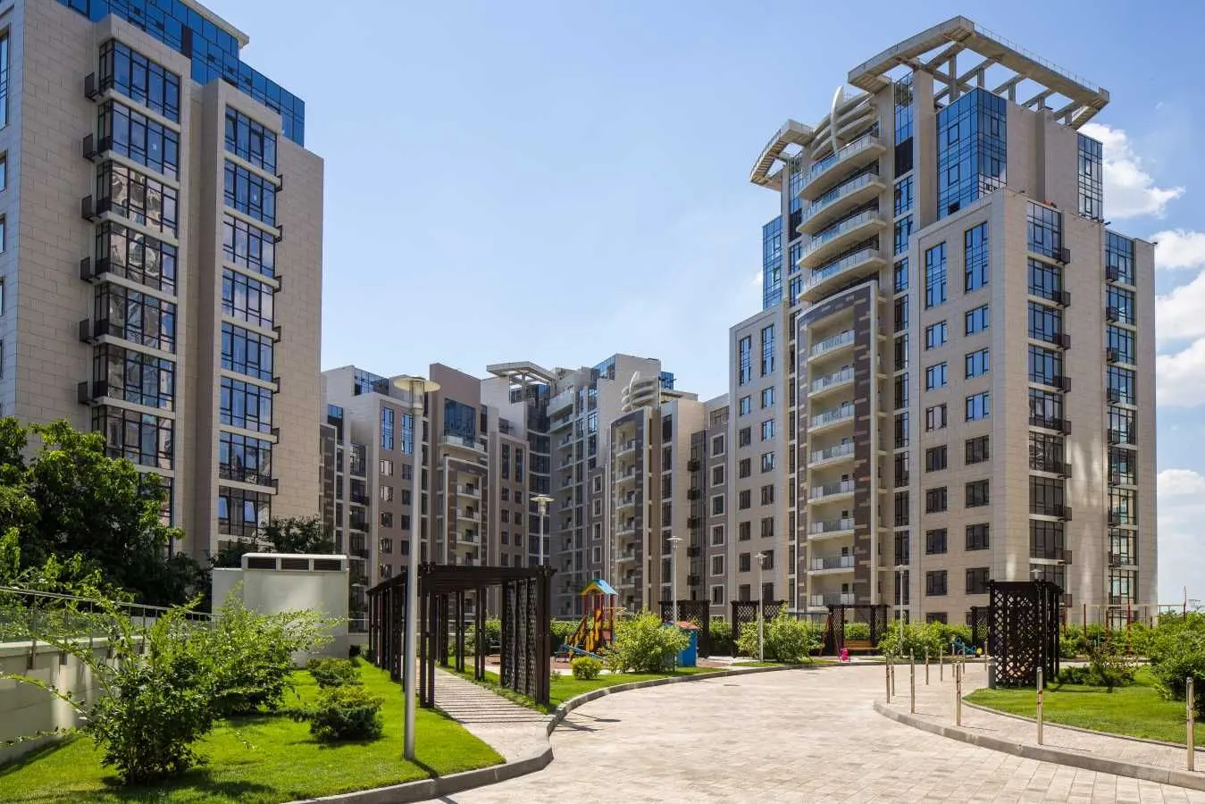 Фото Rent a 3-room apartment, John Paul II Street (Patrisa Lumumby Street) 6/1 Kyiv for long-term rent, price: 3500 USD, code 8457