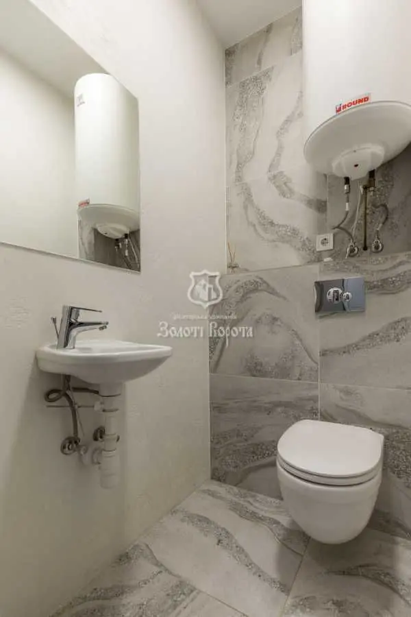 Фото Selling a 1-room apartment, 47.2 sq.m., Zarichna Street 6к2 Kyiv, price: 103500 USD, code 8462