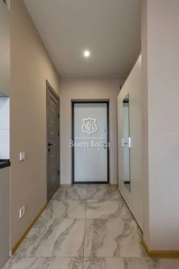 Фото Selling a 1-room apartment, 47.2 sq.m., Zarichna Street 6к2 Kyiv, price: 103500 USD, code 8462