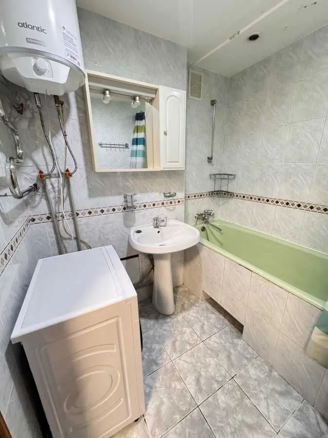 Фото Rent a 3-room apartment, Heroiv Stalinhrada Avenue  Kyiv for long-term rent, price: 20999 UAH, code 8465