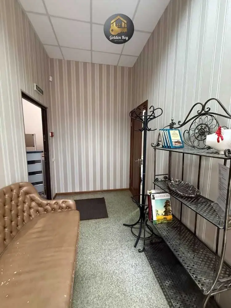 Фото Selling an office, 29.2 sq.m., Yevhena Sverstiuka Street  Kyiv, price: 60000 USD, code 8469