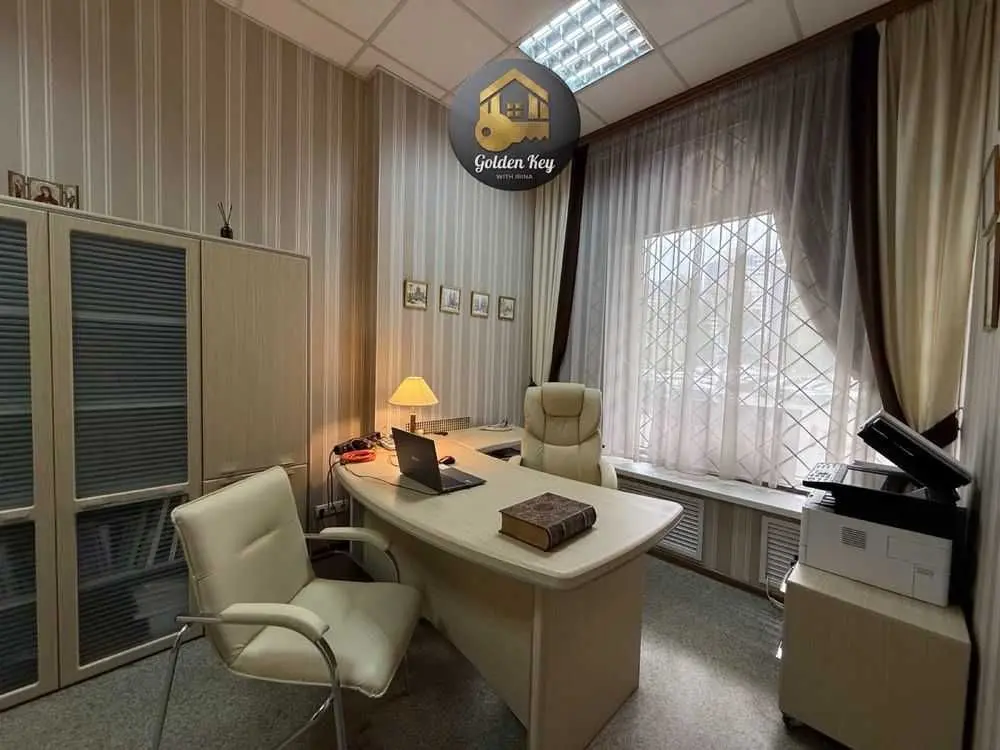Фото Selling an office, 29.2 sq.m., Yevhena Sverstiuka Street  Kyiv, price: 60000 USD, code 8469