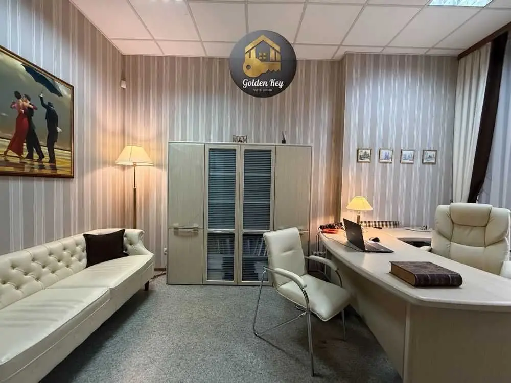 Фото Selling an office, 29.2 sq.m., Yevhena Sverstiuka Street  Kyiv, price: 60000 USD, code 8469