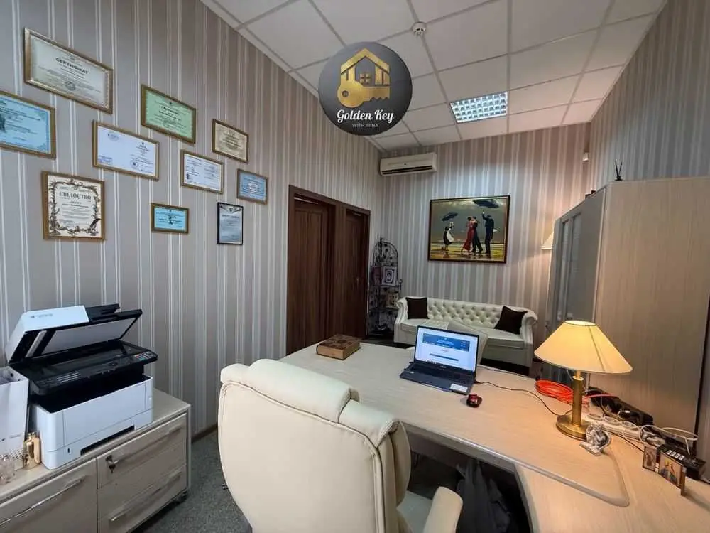 Фото Selling an office, 29.2 sq.m., Yevhena Sverstiuka Street  Kyiv, price: 60000 USD, code 8469