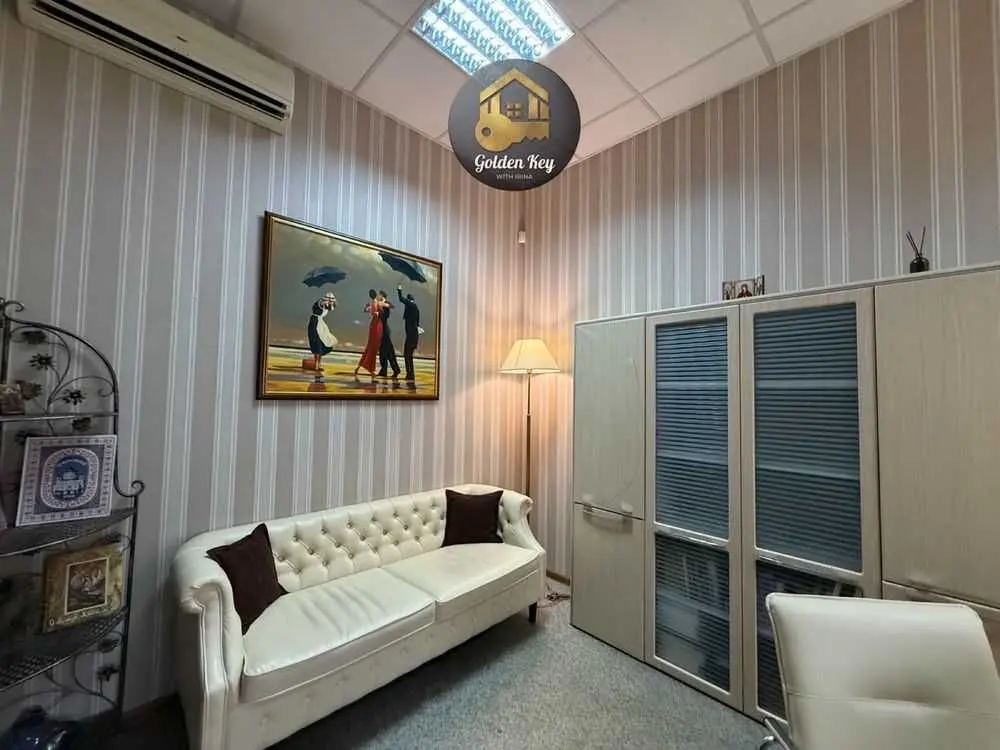 Фото Selling an office, 29.2 sq.m., Yevhena Sverstiuka Street  Kyiv, price: 60000 USD, code 8469
