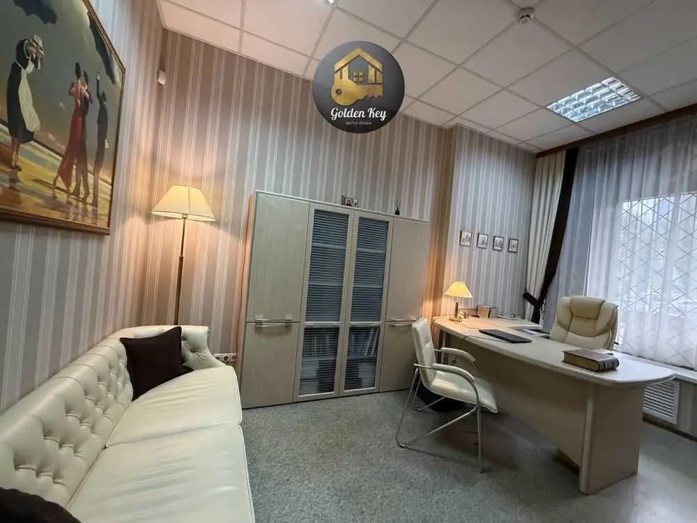 Фото Selling an office, 29.2 sq.m., Yevhena Sverstiuka Street  Kyiv, price: 60000 USD, code 8469