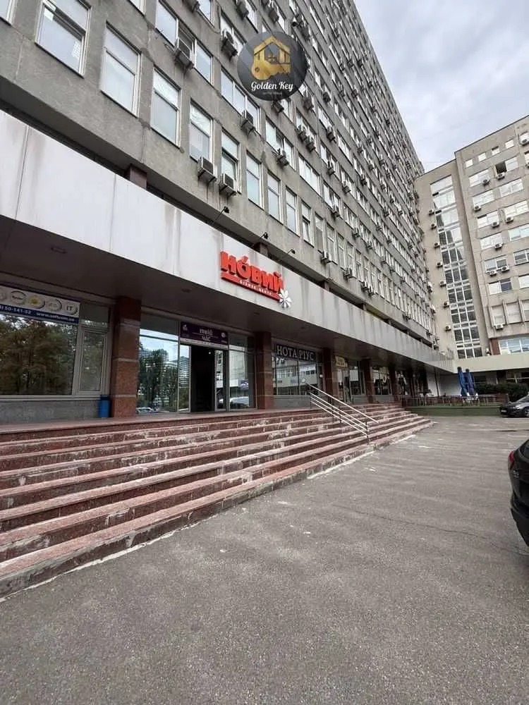 Фото Selling an office, 29.2 sq.m., Yevhena Sverstiuka Street  Kyiv, price: 60000 USD, code 8469