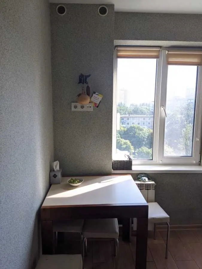 Фото Selling a 3-room apartment, 57 sq.m., Mykoly Mikhnovskoho Boulevard (Druzhby Narodiv Boulevard) 19 Kyiv, price: 70000 USD, code 8476