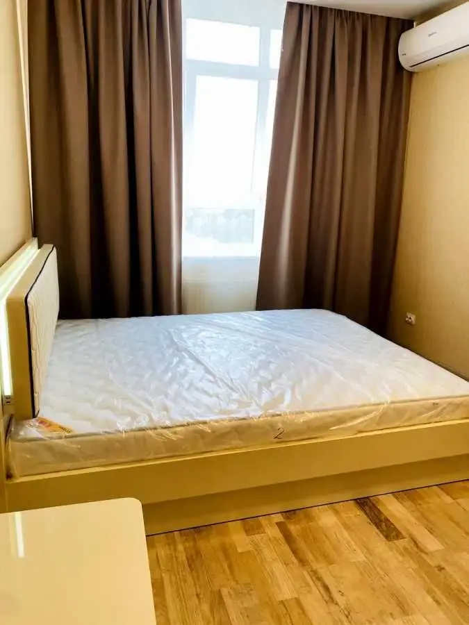 Фото Rent a 1-room apartment, Mykoly Hulaka Street  Kyiv for long-term rent, price: 17000 UAH, code 8481