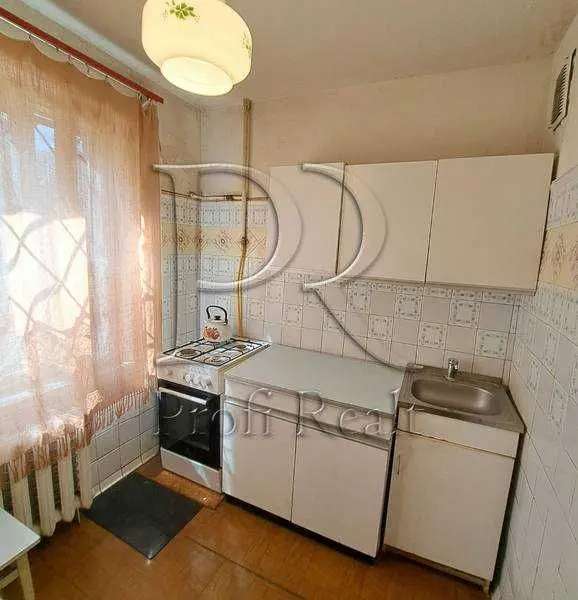 Фото Продаю 2 кімнатну квартиру, 46 кв. м, Дарницький бульв. 7 Київ, ціна: 49000 USD, код 8491